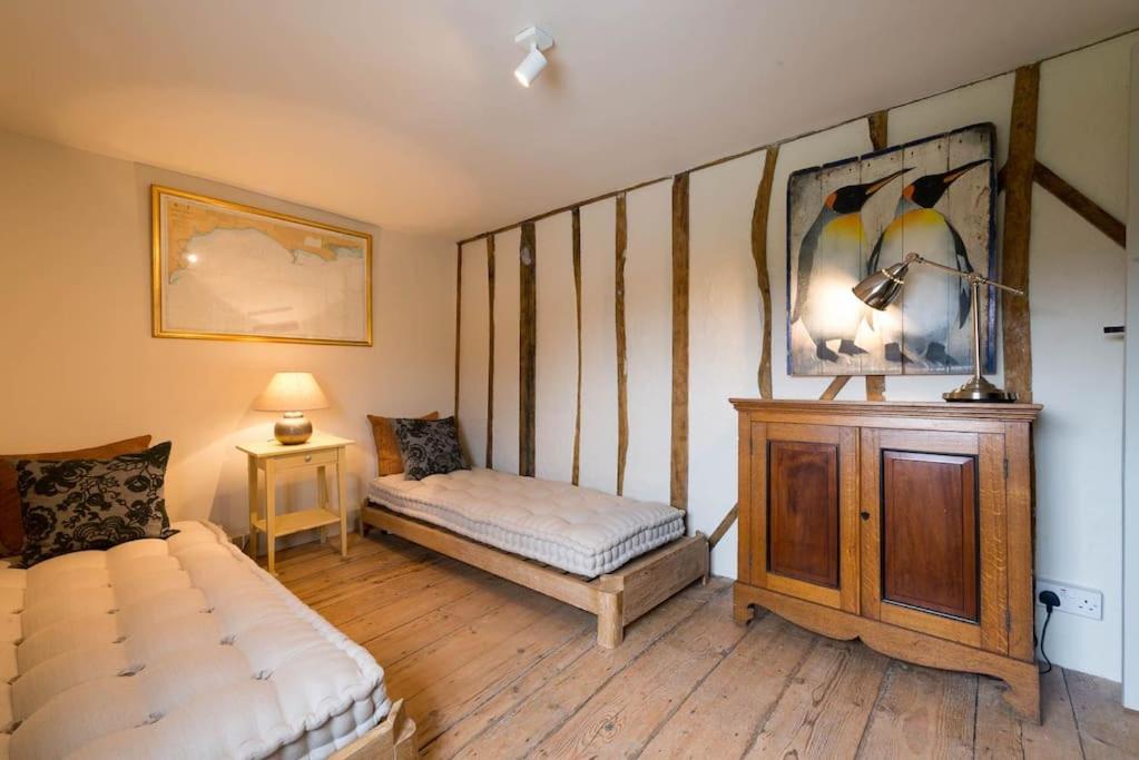 Navigation Cottage On The Historic Sea Lock Overlooking The Nature Reserve Maldon Eksteriør bilde
